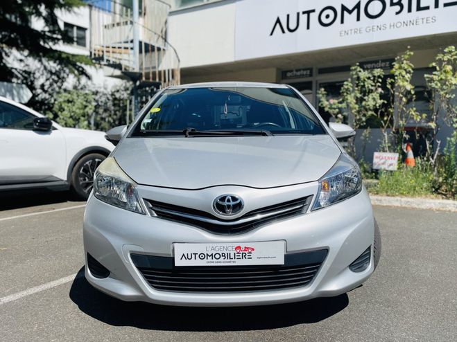 Toyota Yaris III D-4D 90cv BVM6 - Cam�ra Recul / Clim Gris de 2012