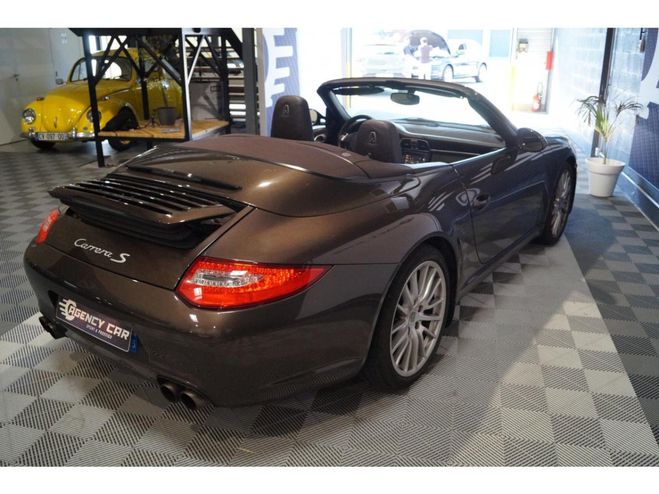 Porsche 911 Cabriolet 3.8i - BV PDK TYPE 997 II 2009 MARRON FONCE de 2011