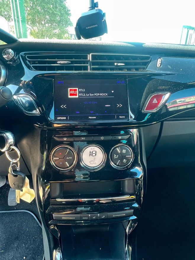 Citroen DS (2) 1.2 L 82 54V EMERAUDE MAGNIFIQUE ENT Gris de 2016