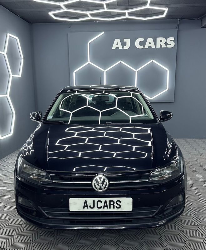 Volkswagen Polo 1.0 tsi 95ch confortline 1ere main gps c Noir de 2018