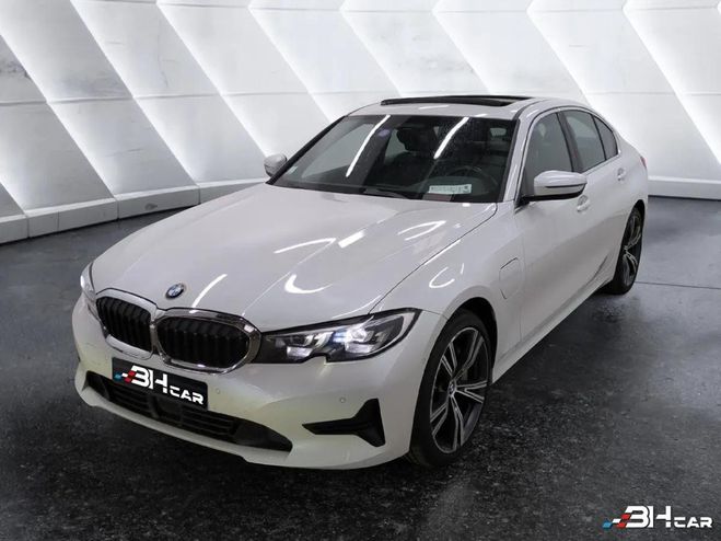 BMW Serie 3 G20 330E 292 CH TOIT OUVRANT CAM360 GARA Blanc de 2020