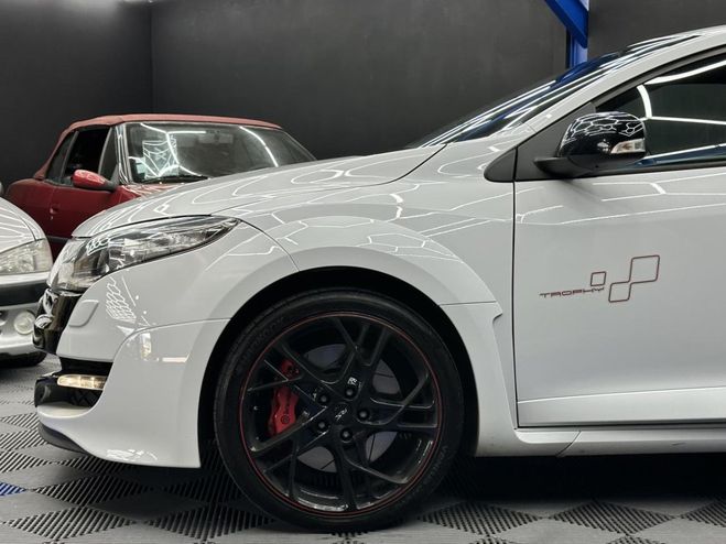 Renault Megane III RS TROPHY N�0954 - 2.0 16v 265CH BVM BLANC de 2012