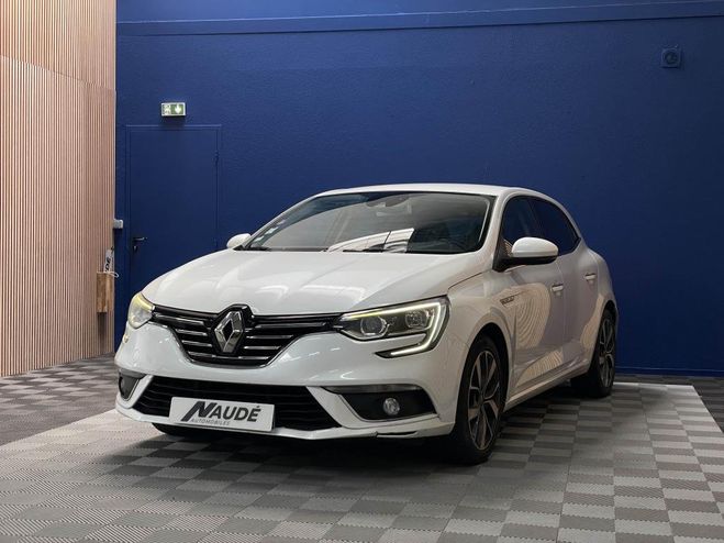 Renault Megane IV 1.2 TCe 130 CH Bose - Immat France BLANC de 2017