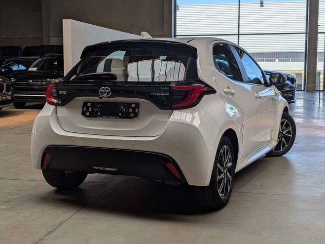 Toyota Yaris 1.5i Dual VVT-iE CVT Blanc M�tallis� de 