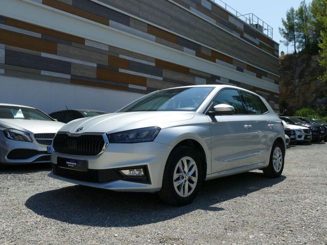 Skoda Fabia 1.0 TSI 95 Ch AMBITION BVM5 CARPLAY Gris de 2024