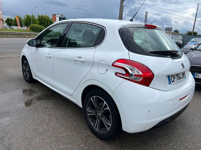 Peugeot 208 1.6 E-HDI 115 ALLURE 5P  CT OK 2 Blanc de 2012
