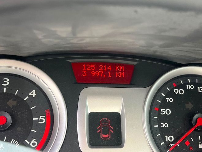 Renault Clio III (2) 1.5 DCI 70 DYNAMIQUE 5P EURO5 CT Bleu clair de 2008