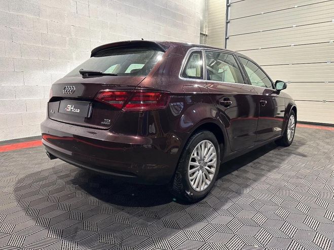 Audi A3 SPORTBACK 2.0 TDI 185 AMBITION LUXE QUAT Rouge de 2015
