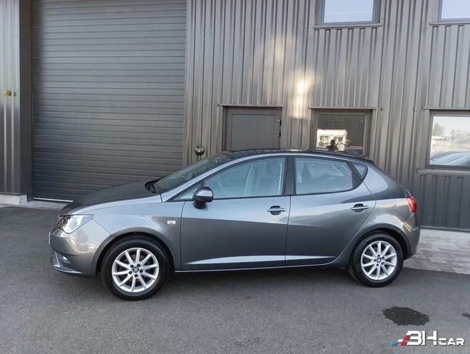 Seat Ibiza 1.0 75CV BVM5 CONNECT CARPLAY CAMERA REG Gris de 2017
