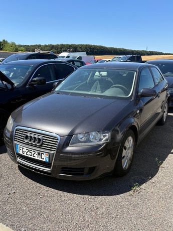  Voir d&eacute;tails -Audi A3 1.9TDI Ambiente &agrave; Saint-Jean-du-Cardonnay (76)