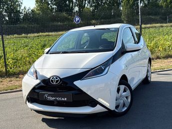  Voir d&eacute;tails -Toyota Aygo 1.0 VVT-I 69CH X 5.PORTES // AUTOMATIQUE &agrave;  La Chapelle-d'Armenti�res (59)