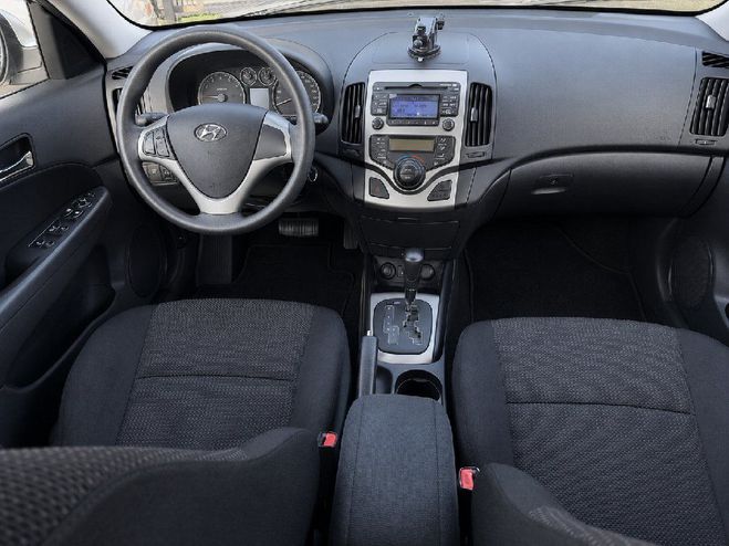 Hyundai I30 1.6 Comfort BVA Gris Clair de 2011