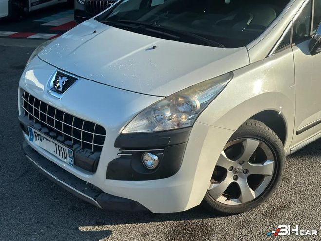 Peugeot 3008 PREMIUM PACK / 1.6L HDI 110cv / BOITE AU Blanc de 2011