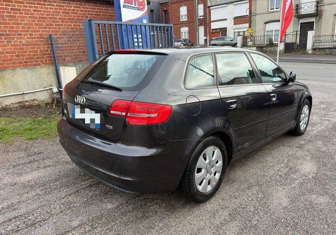 Audi A3 Magnifique en 1,6 tdi 105 cv gps Bluetoo Noir de 2011