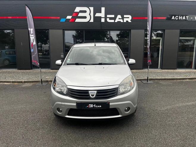 Dacia Sandero 1.5 DCI 85 BLACK LINE Gris de 2010