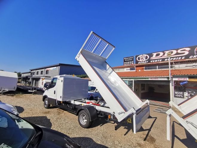 Iveco Daily 35C14 140ch Benne + Coffre JPM Blanc de 2023