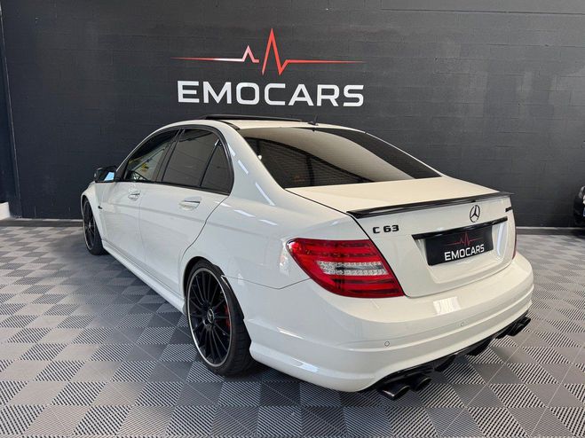 Mercedes Classe C 63 AMG W204 6.2 V8 457 PACK PERFORMANCE Blanc de 2009
