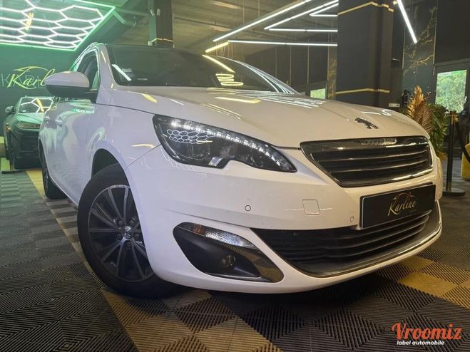 Peugeot 308 GENERATION-II SW 1.2 PURETECH 130 ALLURE Blanc de 2017