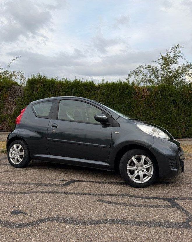 Peugeot 107 1.0 70Ch BOITE AUTOMATIQUE PACK CHROME Gris de 2009