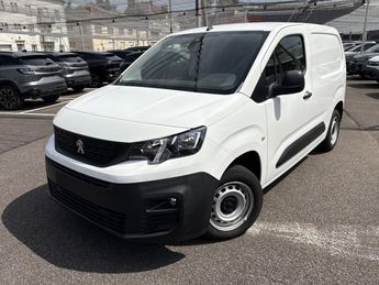  Voir d&eacute;tails -Peugeot Partner III (2) FOURGON 1.2I PURETECH 110 S&S &agrave;  Le Creusot (71)