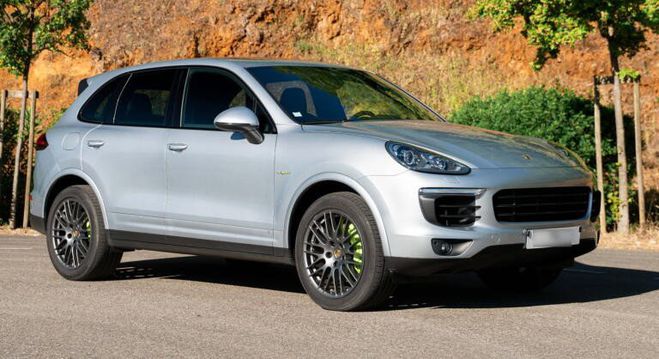 Porsche Cayenne S Hybrid Platinum V6 3.0L 416cv gris de 2017