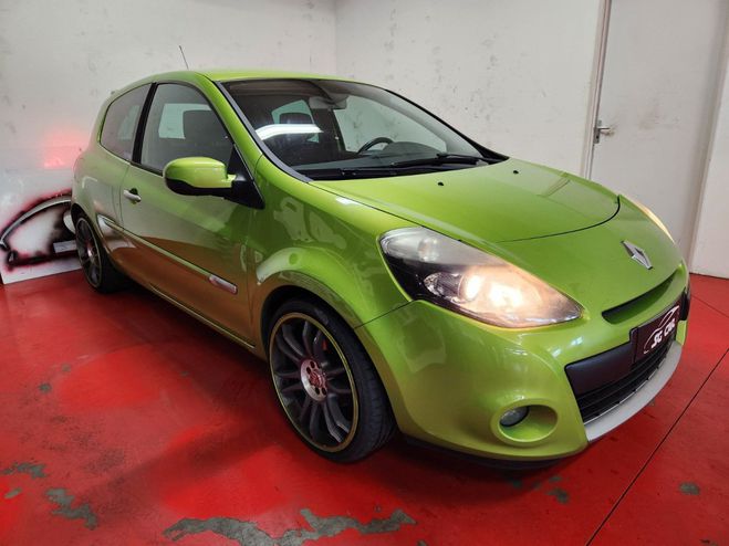 Renault Clio III 1L5 DCI 86CH DYNAMIQUE 3 PORTES Vert de 2010