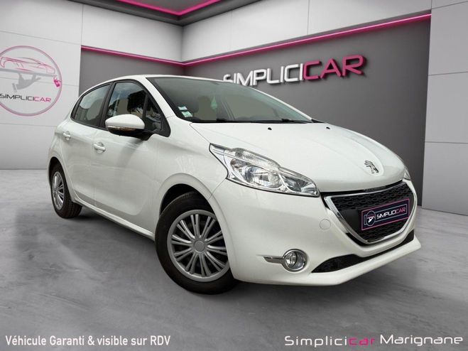 Peugeot 208 1.6 e-HDi 92ch FAP BVM5 Active bluetooth Blanc de 2012