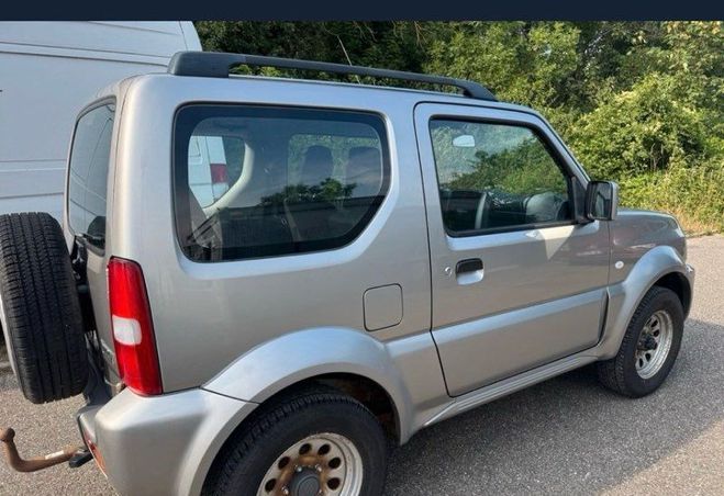 Suzuki Jimny 1.3 VVT JLX 4 PLACES 85ch 4 roues motric  de 2015