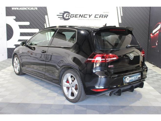 Volkswagen Golf VII GTI Performance / 230ch / PACK HIVER NOIR de 2016