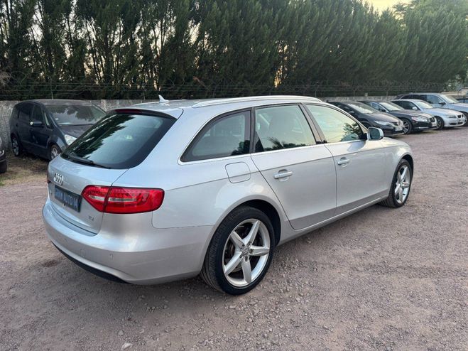 Audi A4 BREAK 2.0 TDI S�lection 140 ch Multitron Gris de 2012