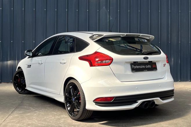Ford Focus 2.0 ECOBOOST 250 ST - Garantie 1 An - Pa Blanc de 2016
