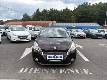  Voir d&eacute;tails -Peugeot 208 1.6 e-HDi FAP Allure 5p &agrave; Firminy (42)