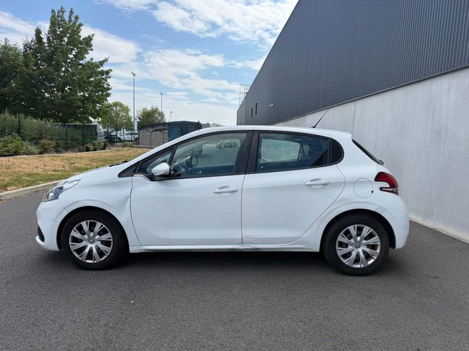 Peugeot 208 1.6 BlueHDi 100ch BVM6 Style - CarPlay / Blanc de 2018