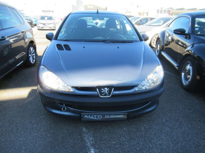 Peugeot 206 1.4 75 CV EN L ETAT Gris de 2005