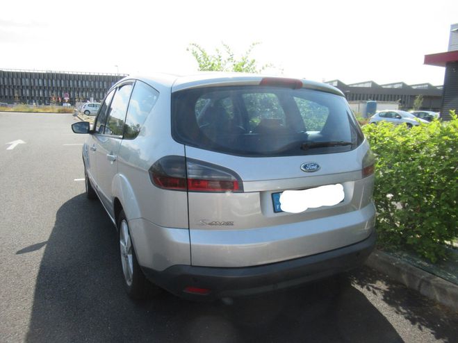Ford S Max Trend en l etat moteur hs Gris de 2007