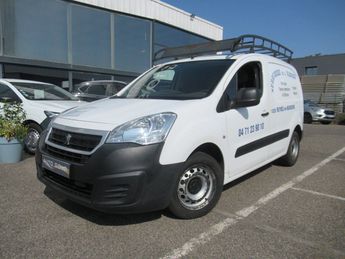  Voir d&eacute;tails -Peugeot Partner 1.6 hdi 90 cv confort &agrave; Aubi�re (63)