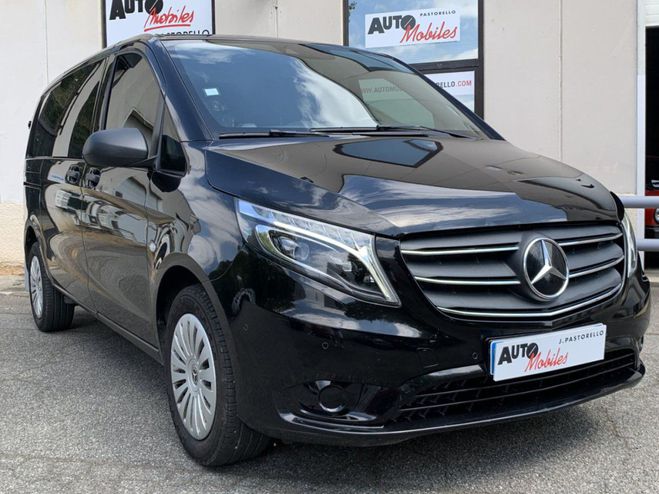 Mercedes Vito 114 CDI FOURGON COMPACT SELECT 9G-TRONIC NOIR METAL de 2022