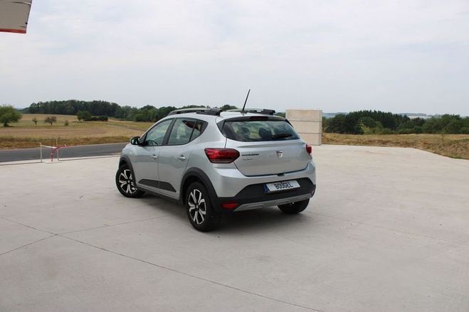 Dacia Sandero 4 STEPWAY 1L TCE 90 CV TURBO BOITE 6 GPS Gris de 2021