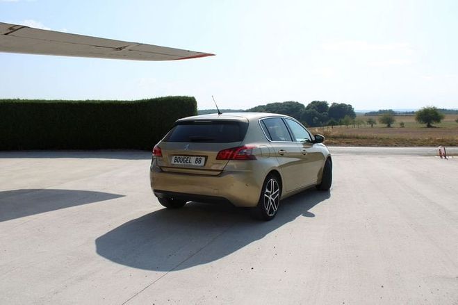 Peugeot 308 III 130 CV ESSENCE ALLURE EAT6 BOITE AUT Beige de 2017