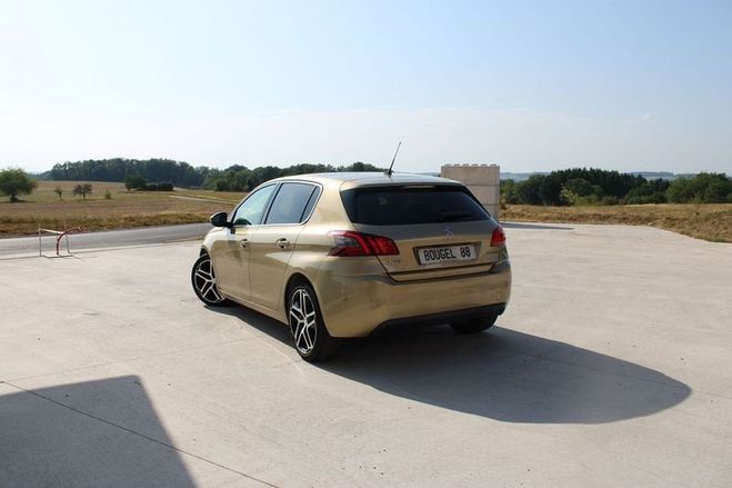 Peugeot 308 III 130 CV ESSENCE ALLURE EAT6 BOITE AUT Beige de 2017