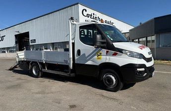  Voir d&eacute;tails -Iveco Daily 25990ht 70c17 plateau porte engins 2014 &agrave;   La Boisse (01)