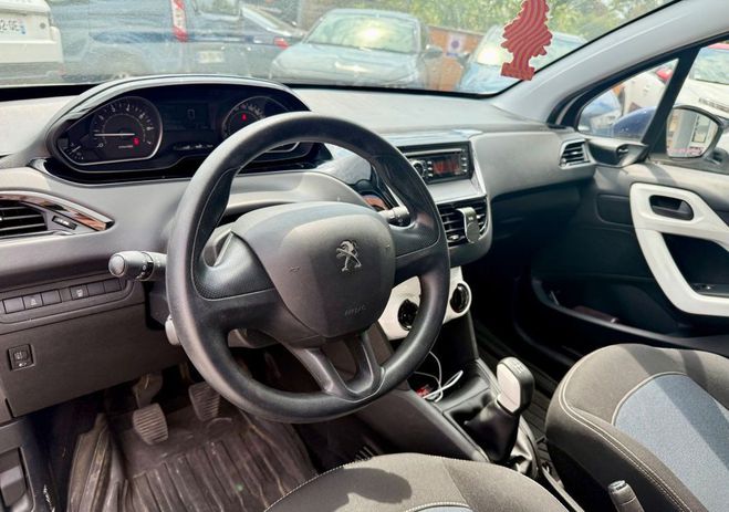 Peugeot 208 generation-i 1.2 puretech 70 like blueto Blanc de 2016