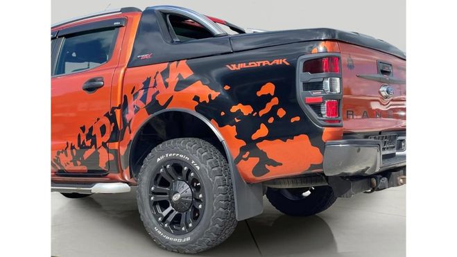 Ford Ranger Wildtrak Double Cabine 3.2 TDCi 200 ch * Orange de 2016