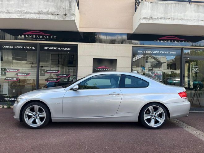 BMW Serie 3 COUPE E92 325xi 218ch Sport Steptronic A Gris de 2007