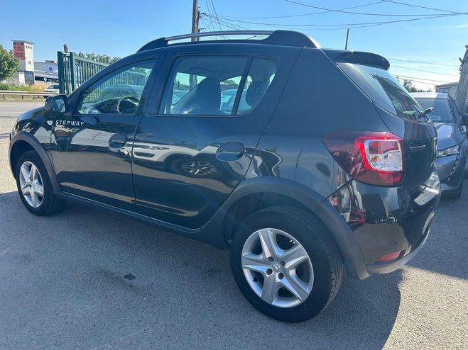 Dacia Sandero II 0.9 TCE 90 AMBIANCE ECO2 AVEC 88000KM Gris anthracite de 2013