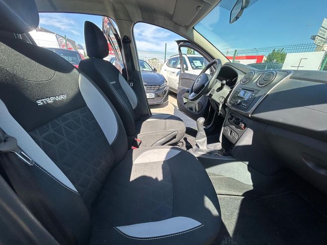 Dacia Sandero II 0.9 TCE 90 AMBIANCE ECO2 AVEC 88000KM Gris anthracite de 2013