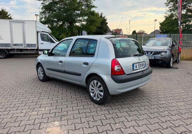 Renault Clio 2 1.2 75ch 5p bo�te 5 vitesses clim tr�s Gris de 2004