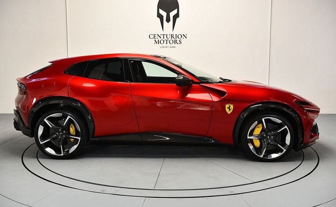 Ferrari Purosangue  Rouge de 2025