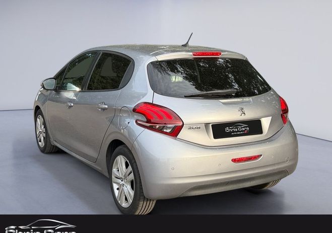 Peugeot 208 1.2l 82ch style Gris de 2019