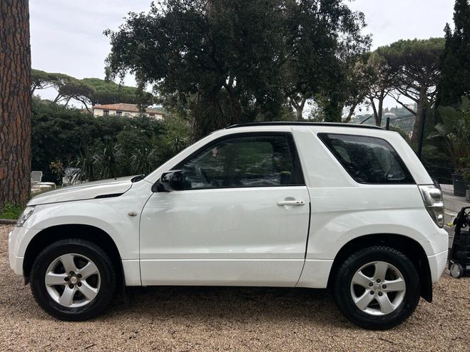 Suzuki Grand Vitara 1.9 DDiS Pack / FACTURES D'ENTRETIEN DIS Blanc de 2007